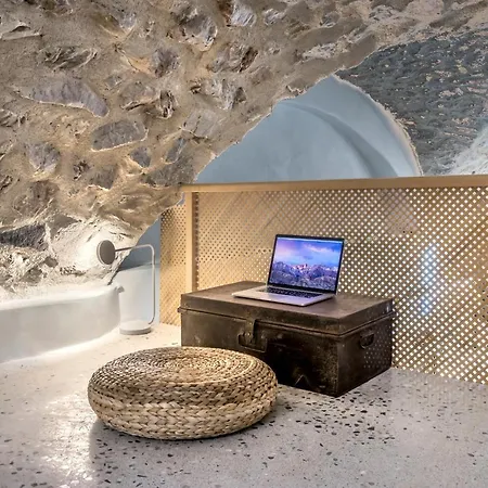 Canava In Santorini Villa Emporio (Santorini)
